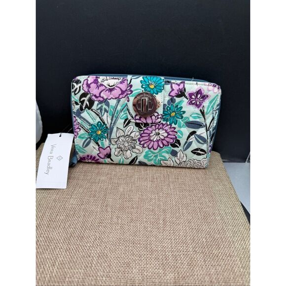 NWT Vera Bradley RFID Wallet in Penelope’s Garden - Picture 1 of 10